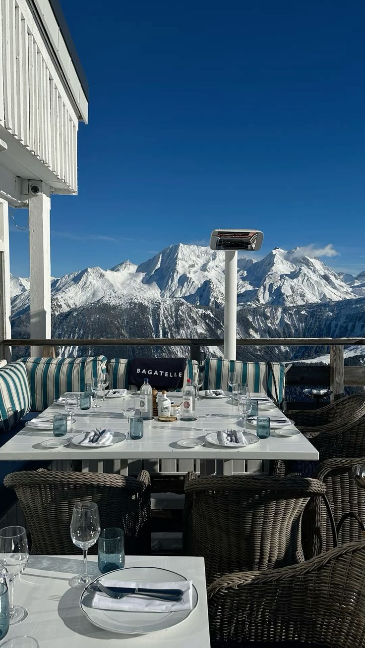 COURCHEVEL photo 2