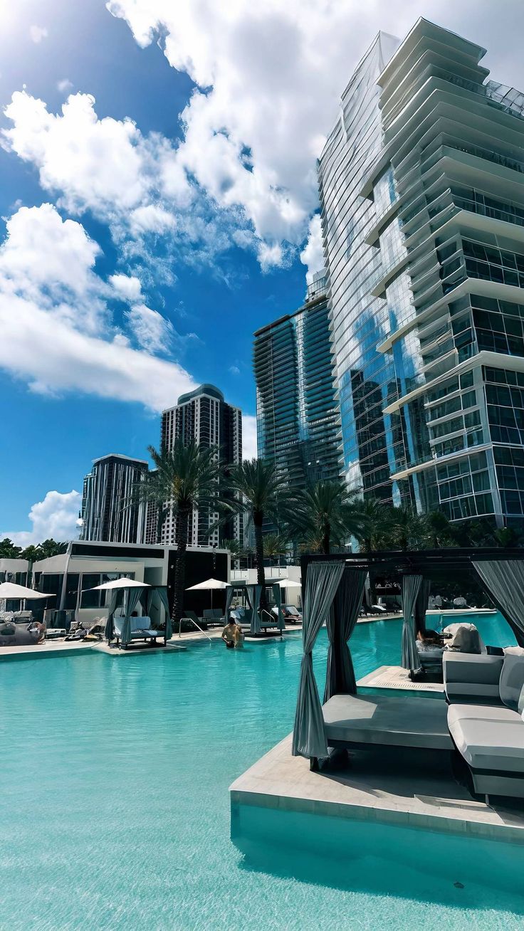 MIAMI photo 2