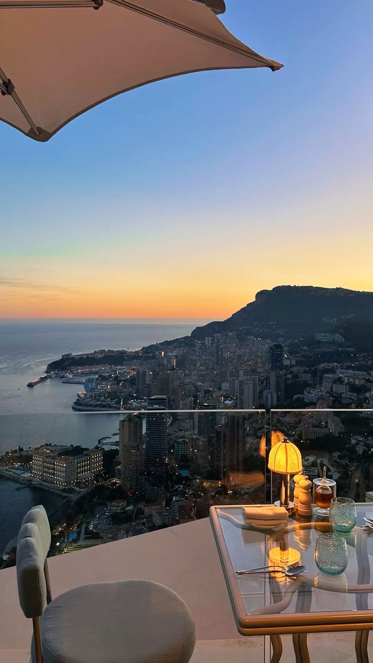 MONACO photo 2